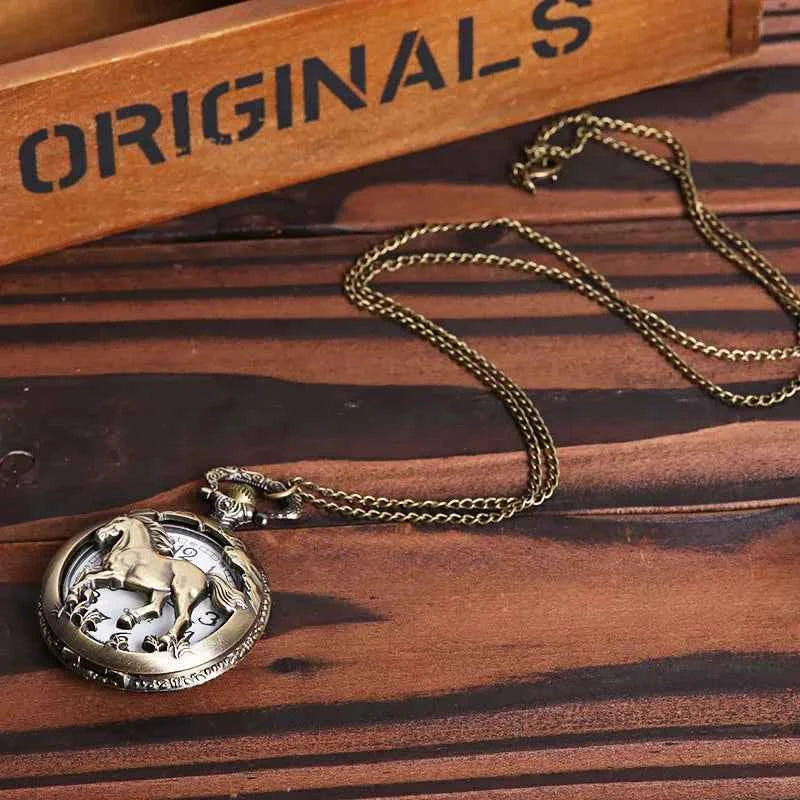 Retro Bronze Hollow Horse Design Quartz Pocket Watch Vintage Necklace Gifts Fashion New Men Women Exquisite Watches Relogios