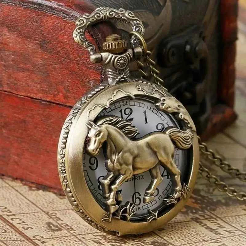 Retro Bronze Hollow Horse Design Quartz Pocket Watch Vintage Necklace Gifts Fashion New Men Women Exquisite Watches Relogios